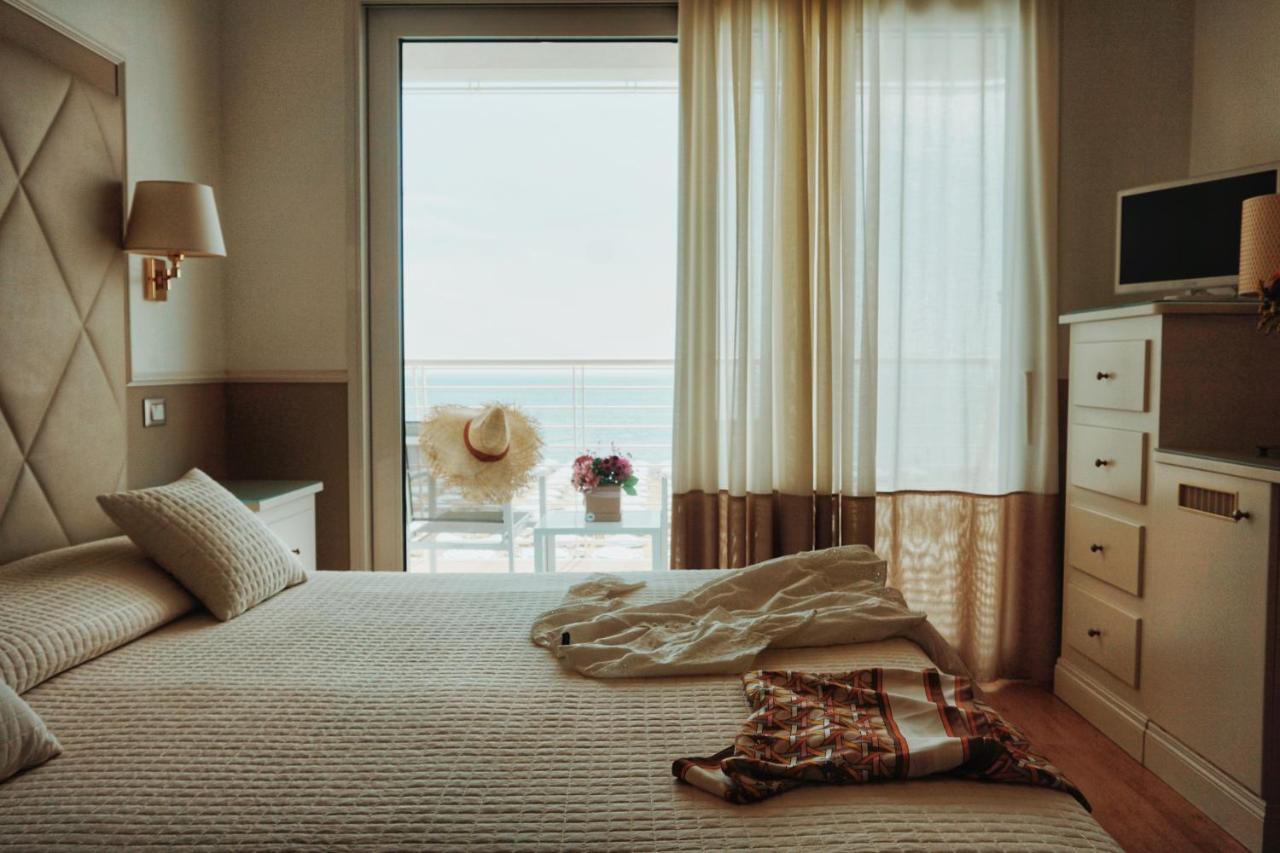 Hotel Le Soleil Лидо ди Йезоло Екстериор снимка