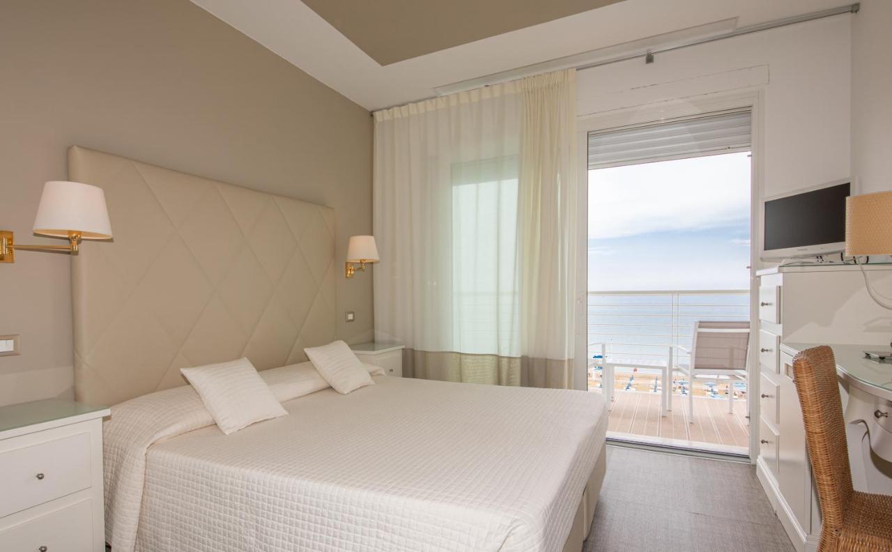 Hotel Le Soleil Лидо ди Йезоло Екстериор снимка
