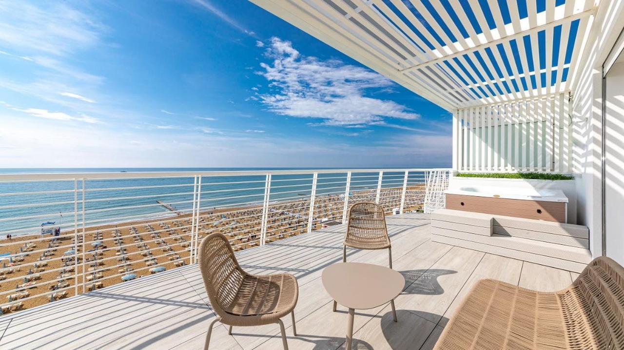 Hotel Le Soleil Лидо ди Йезоло Екстериор снимка