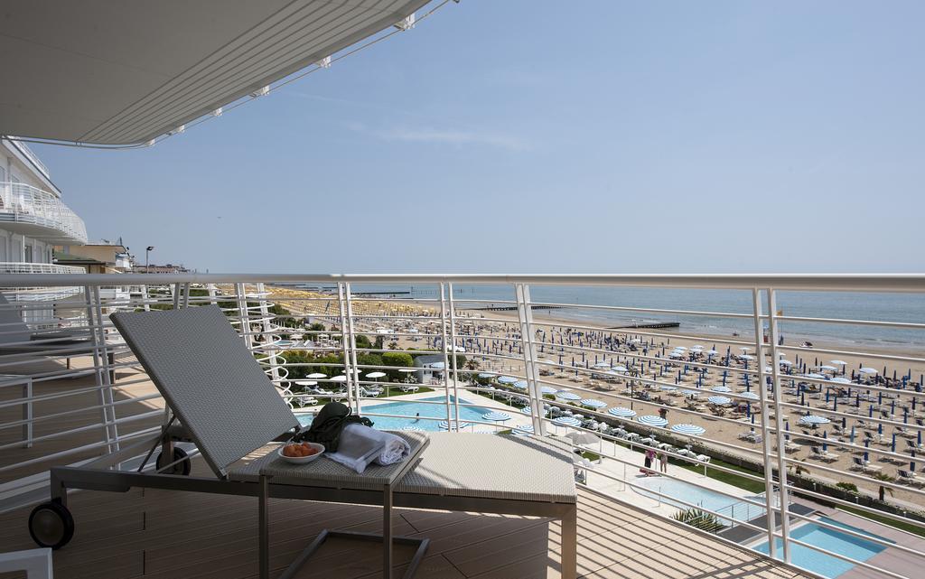 Hotel Le Soleil Лидо ди Йезоло Екстериор снимка