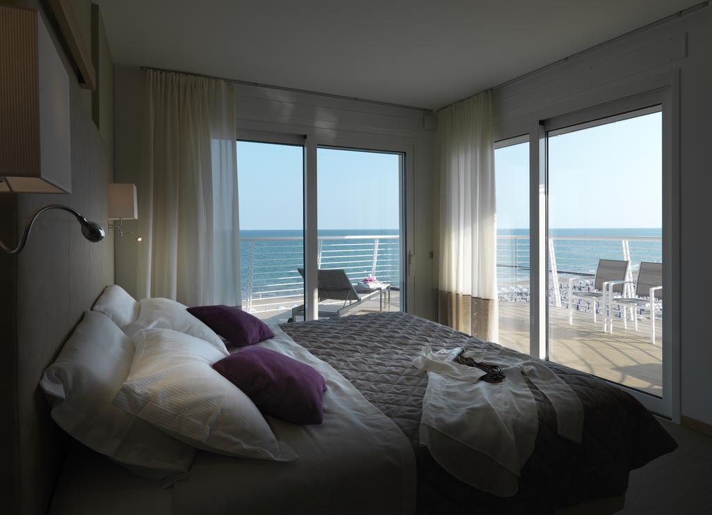 Hotel Le Soleil Лидо ди Йезоло Екстериор снимка